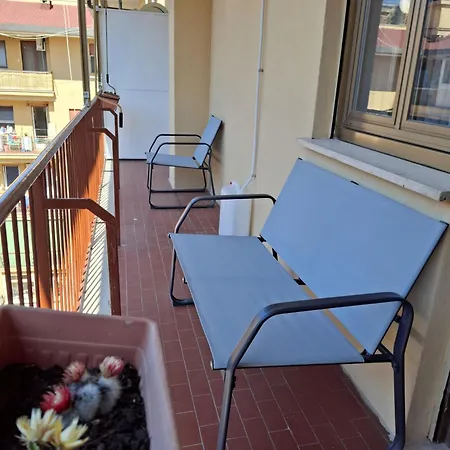 Lumina - Bilocale Luminoso Vicino Metro C 6 Fermate Dal Colosseo דירה רומא