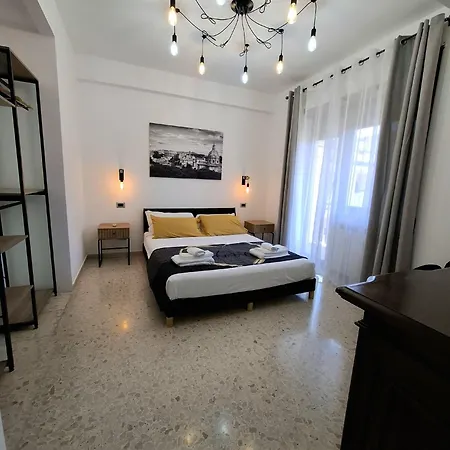 Lumina - Bilocale Luminoso Vicino Metro C 6 Fermate Dal Colosseo דירה רומא