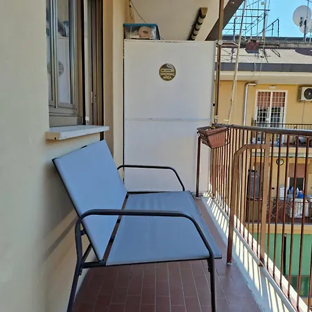 Lumina - Bilocale Luminoso Vicino Metro C 6 Fermate Dal Colosseo דירה רומא