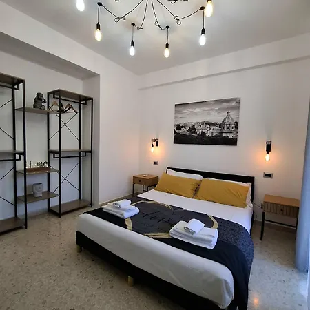 Lumina - Bilocale Luminoso Vicino Metro C 6 Fermate Dal Colosseo דירה רומא