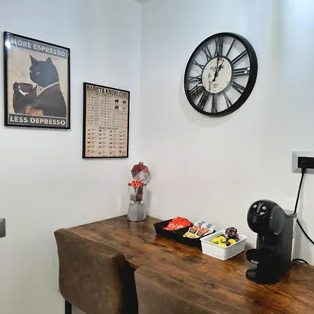 דירה Lumina - Bilocale Luminoso Vicino Metro C 6 Fermate Dal Colosseo רומא