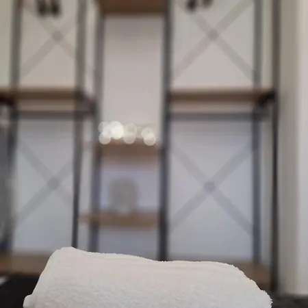 Lumina - Bilocale Luminoso Vicino Metro C 6 Fermate Dal Colosseo