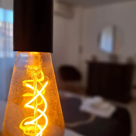 Lumina - Bilocale Luminoso Vicino Metro C 6 Fermate Dal Colosseo * רומא