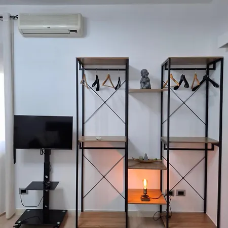 Lumina - Bilocale Luminoso Vicino Metro C 6 Fermate Dal Colosseo *