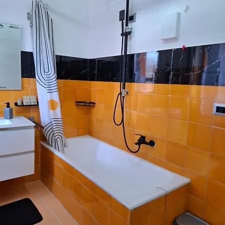 Lumina - Bilocale Luminoso Vicino Metro C 6 Fermate Dal Colosseo דירה *